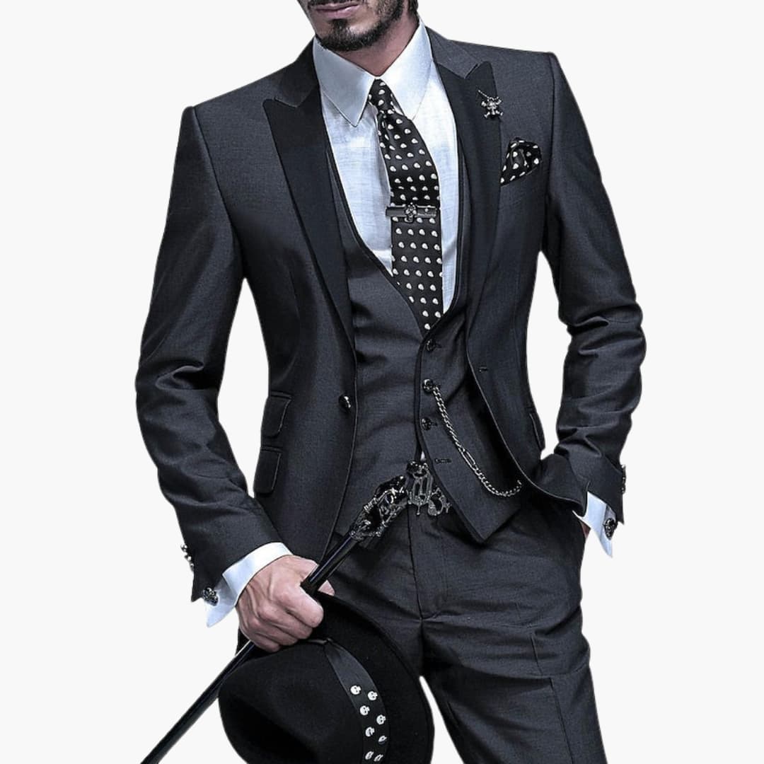Stefano | Men’s Three-Piece Suit with Lapels and Fastening