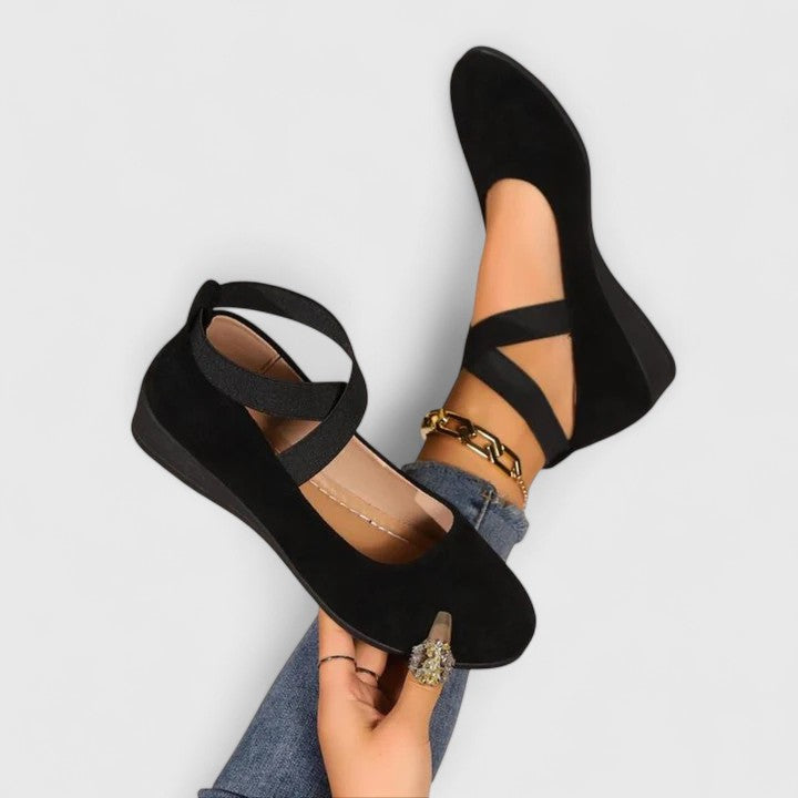 Mila | Orthopaedic Shoes with Cross-Strap Design