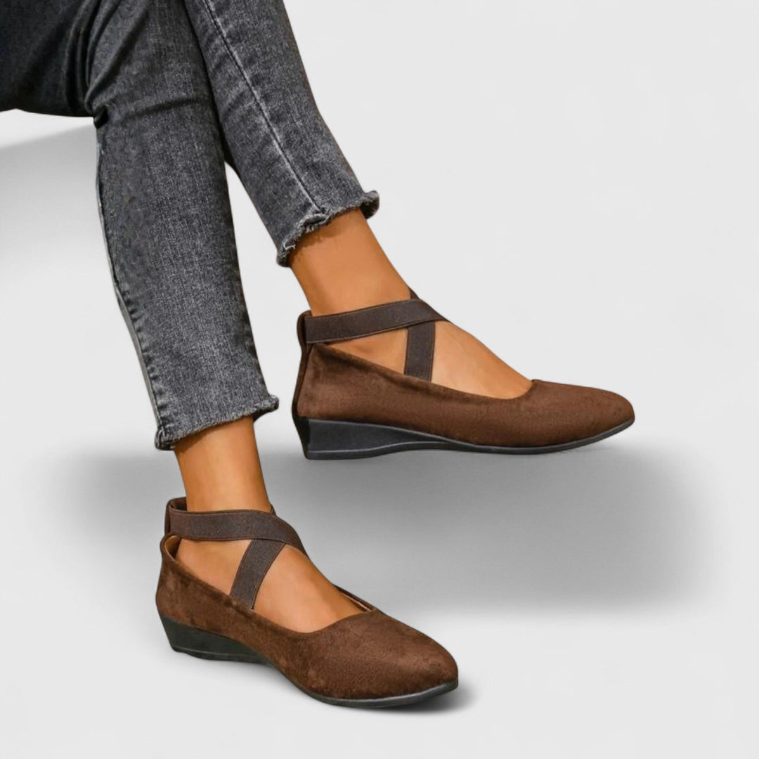 Mila | Orthopaedic Shoes with Cross-Strap Design