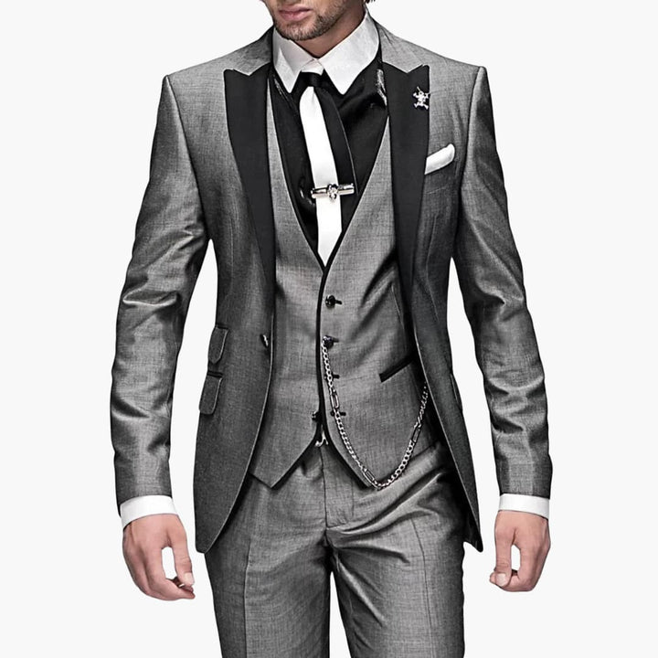 Stefano | Men’s Three-Piece Suit with Lapels and Fastening
