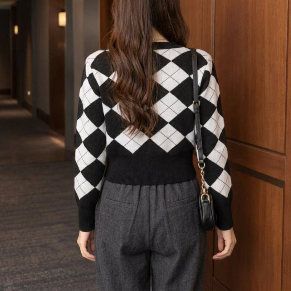 Karina | Cropped Argyle Cardigan with V-Neckline
