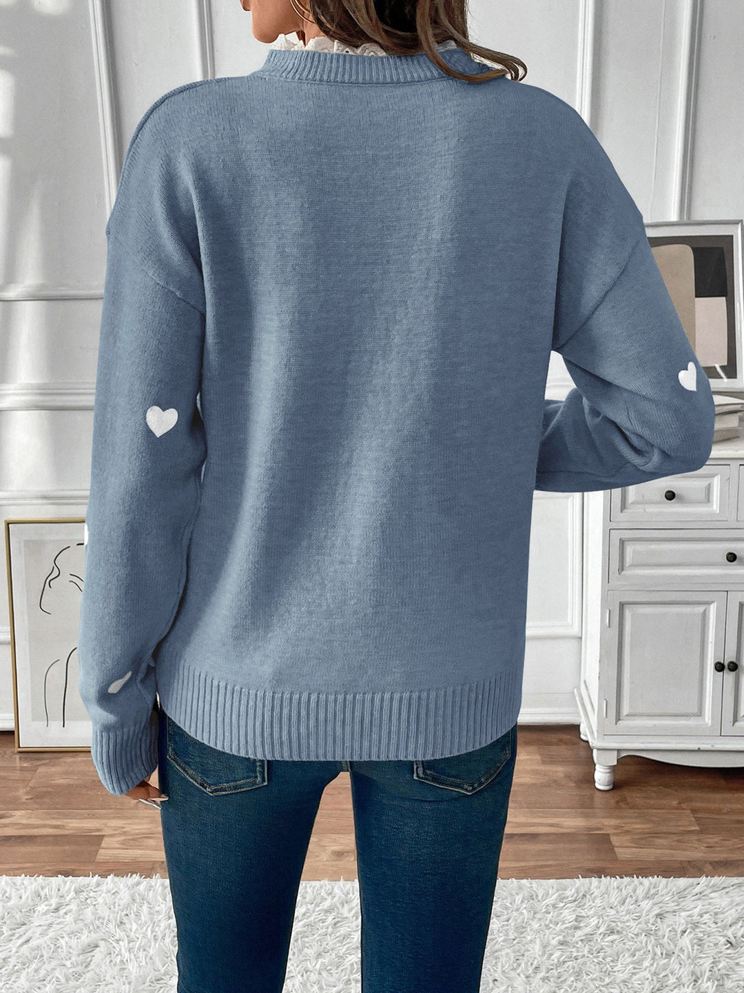 Maya | Knit Sweater with Heart Print and V-Neckline