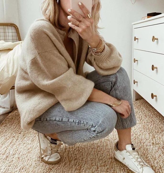 Marta | Oversized Fluffy Knit Cardigan with Round Neck and Button Front