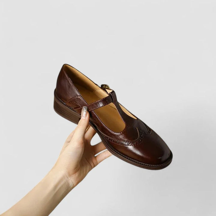 Nina | Women's leather Mary-Jane shoes with T-strap buckle
