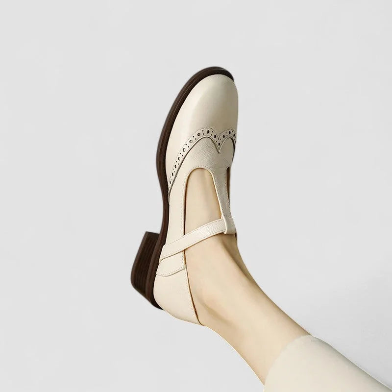 Nina | Women's leather Mary-Jane shoes with T-strap buckle